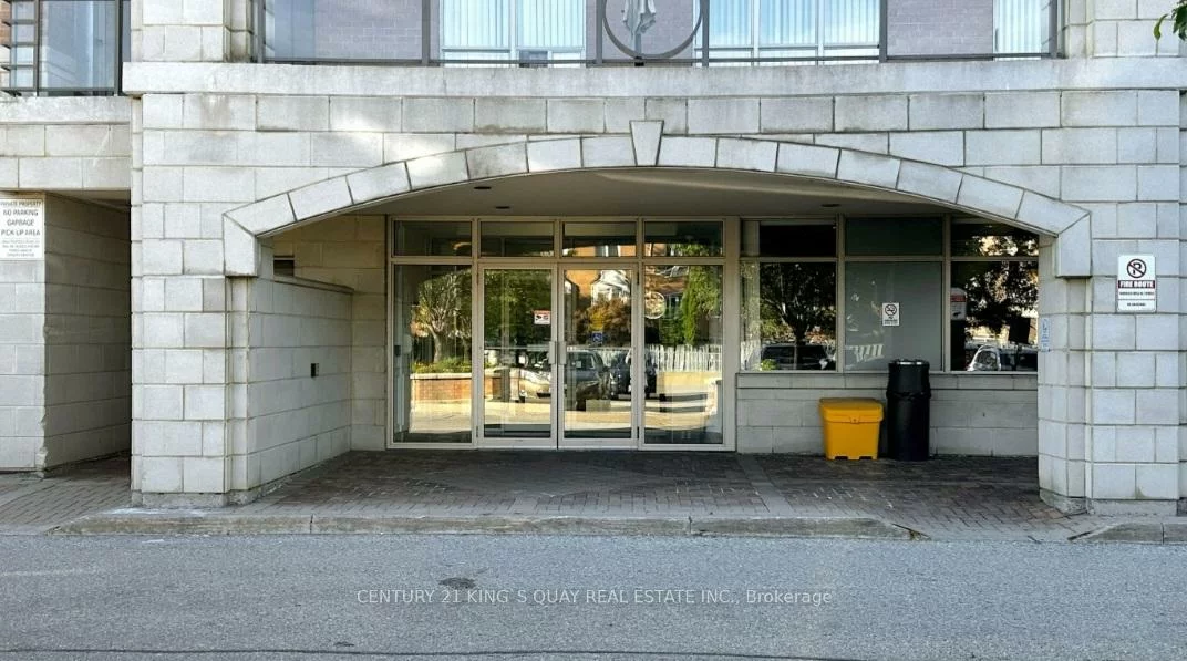 130, Pond, Commerce Valley, Markham