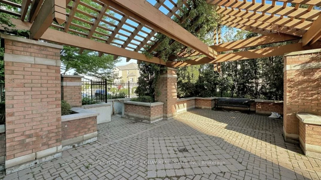 130, Pond, Commerce Valley, Markham