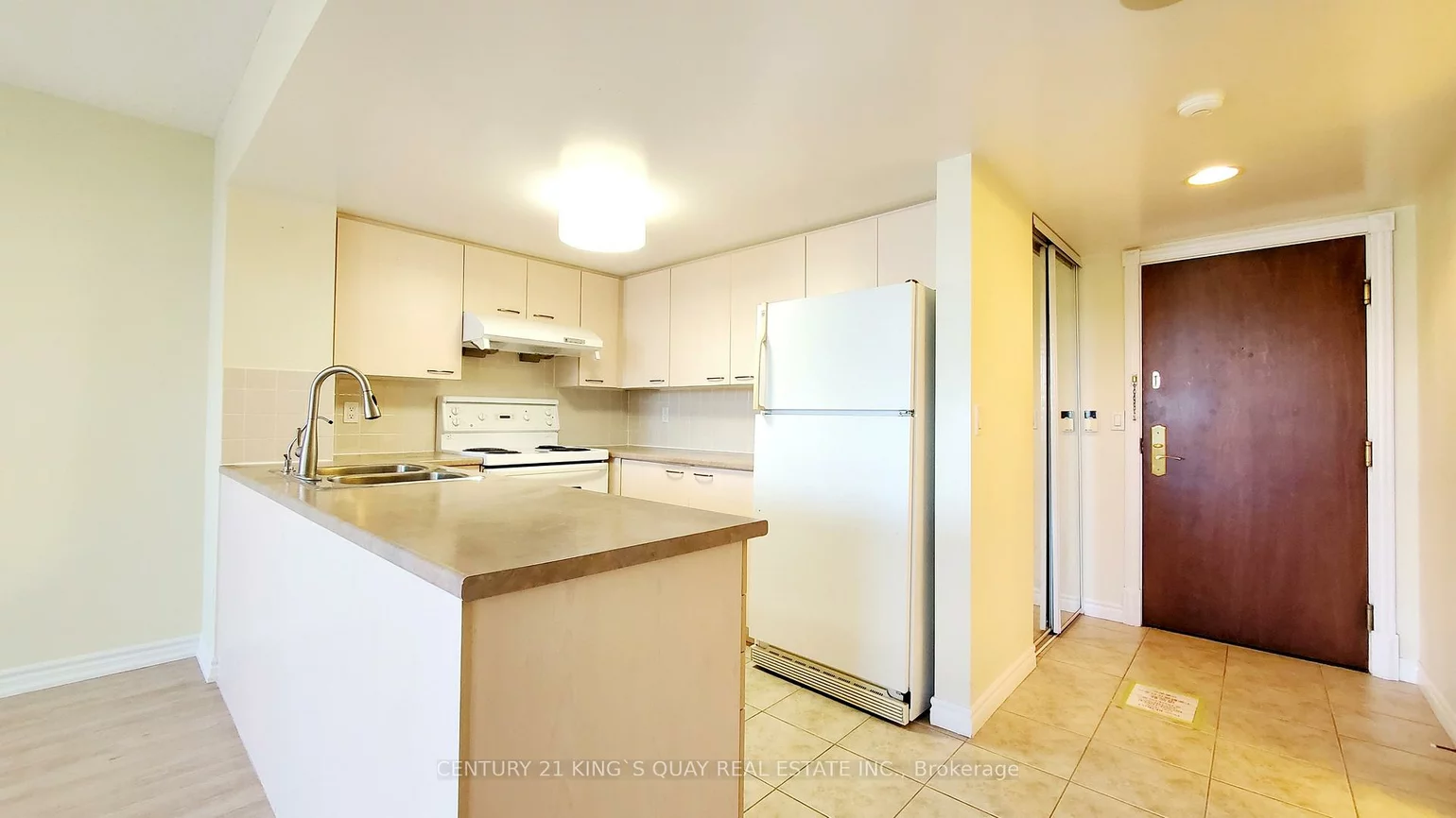 130, Pond, Commerce Valley, Markham