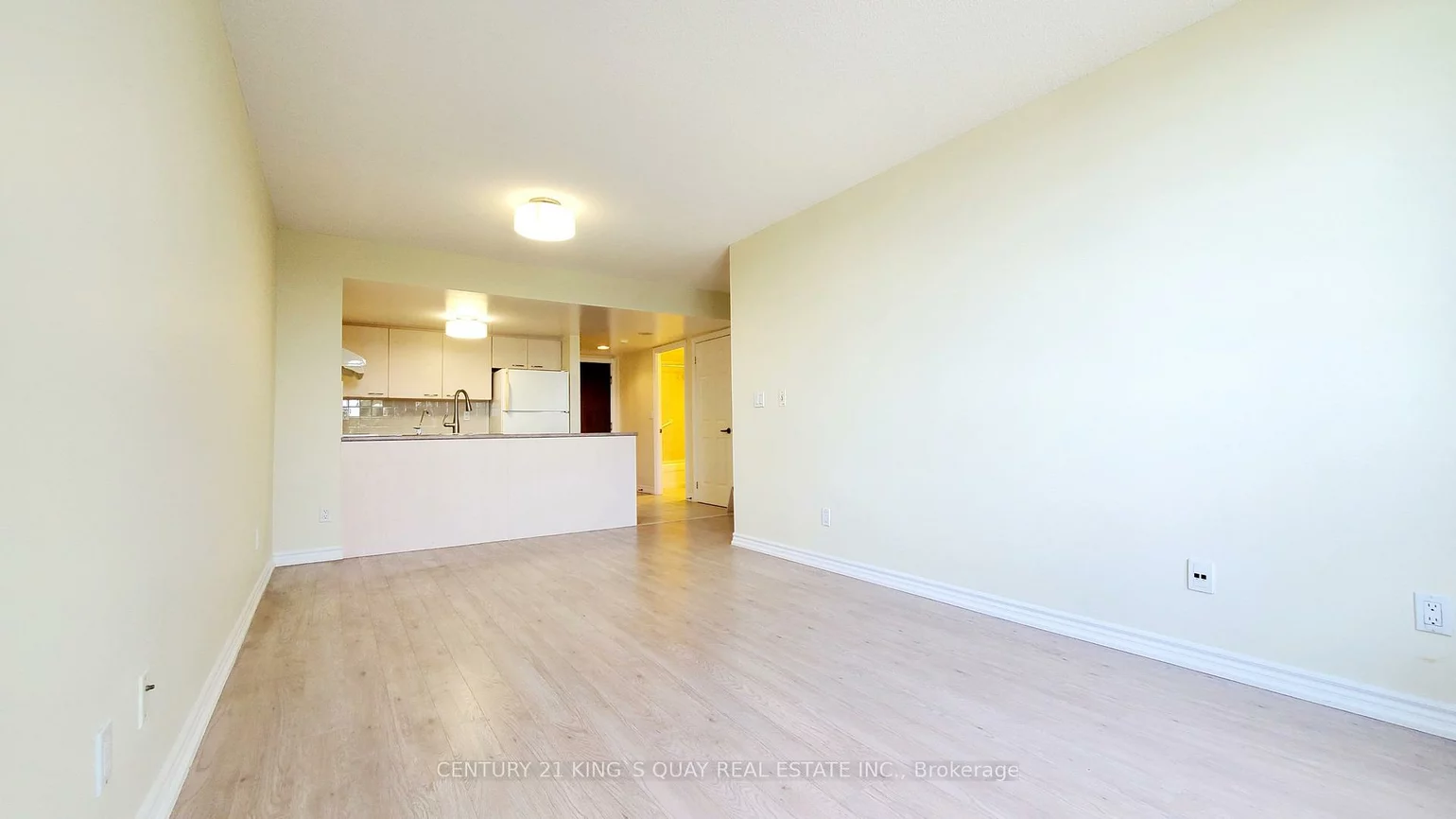 130, Pond, Commerce Valley, Markham