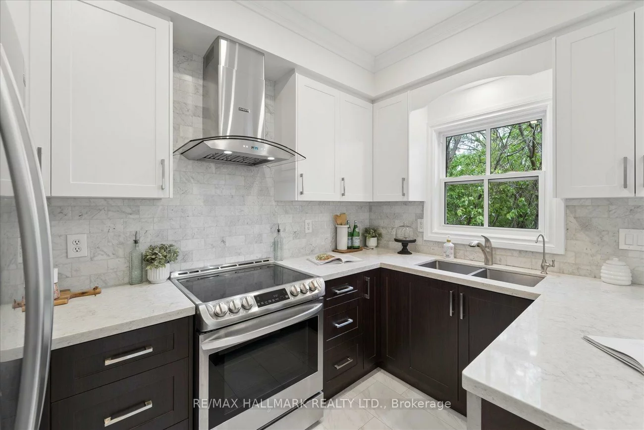 13, E J Lennox, Unionville, Markham