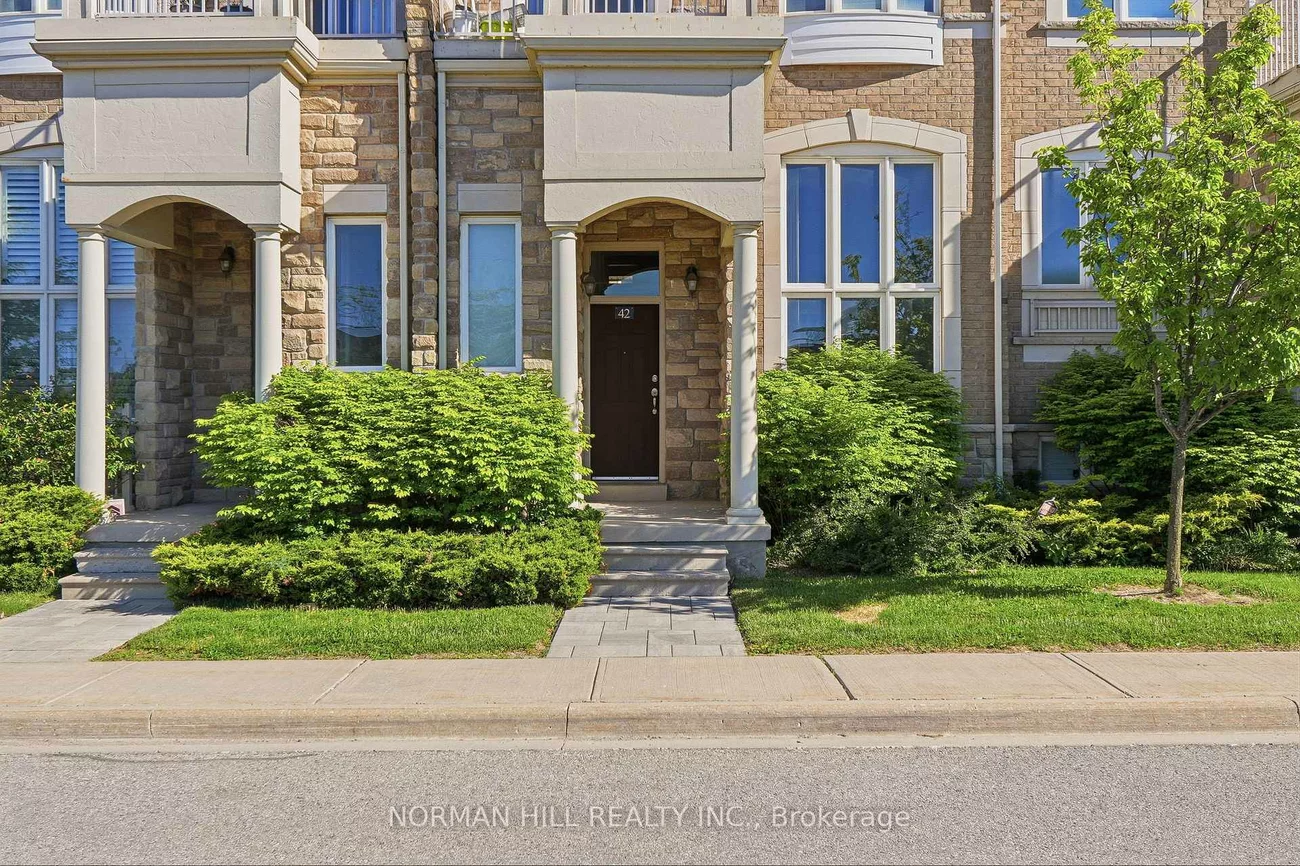 42, Comely, Milliken Mills East, Markham
