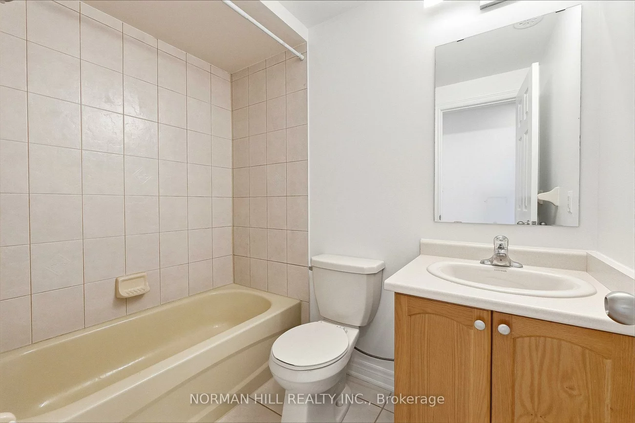 42, Comely, Milliken Mills East, Markham
