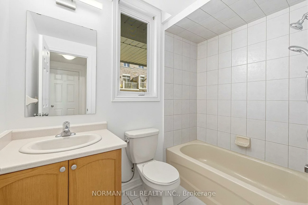 42, Comely, Milliken Mills East, Markham