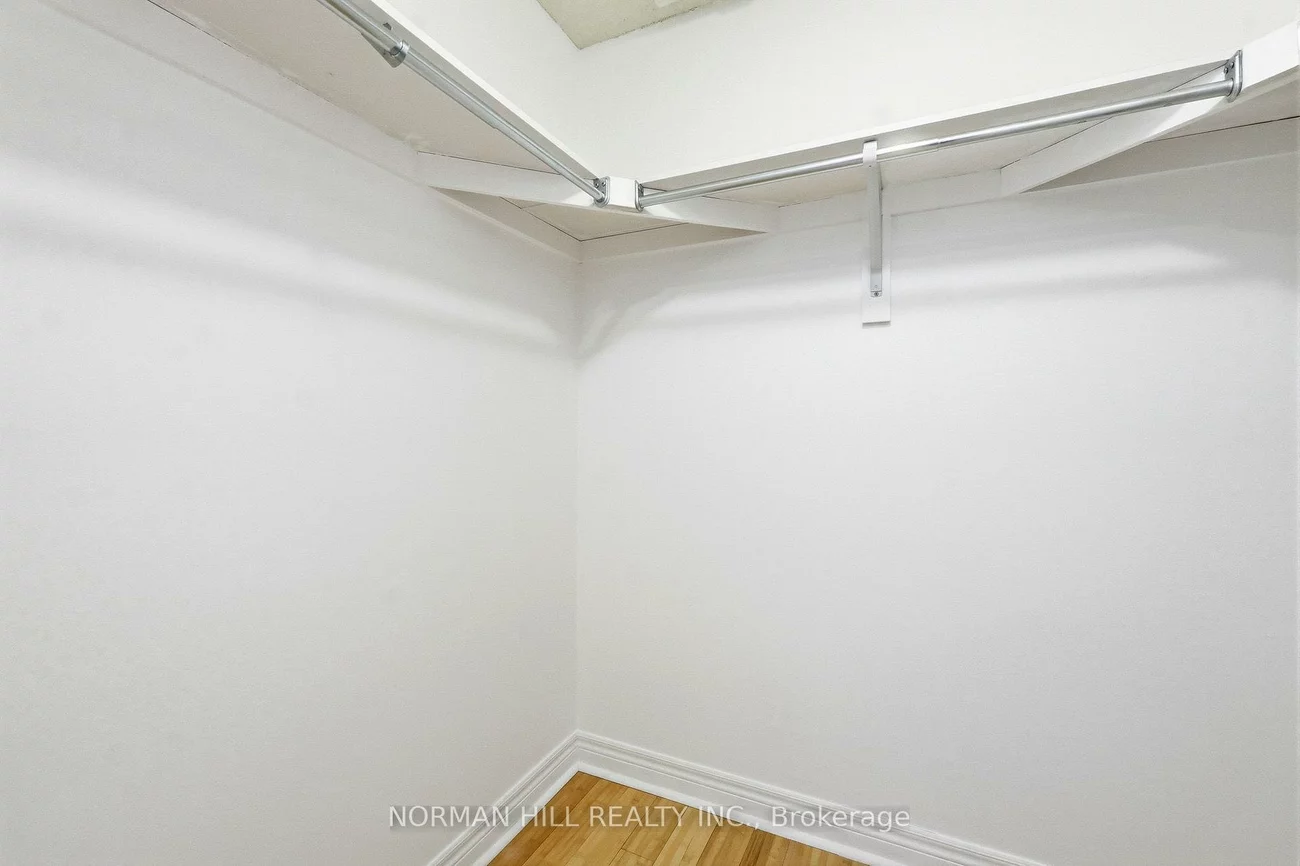 42, Comely, Milliken Mills East, Markham