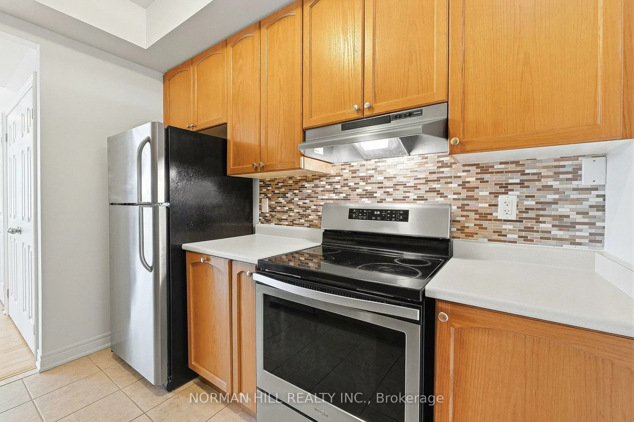 42, Comely, Milliken Mills East, Markham