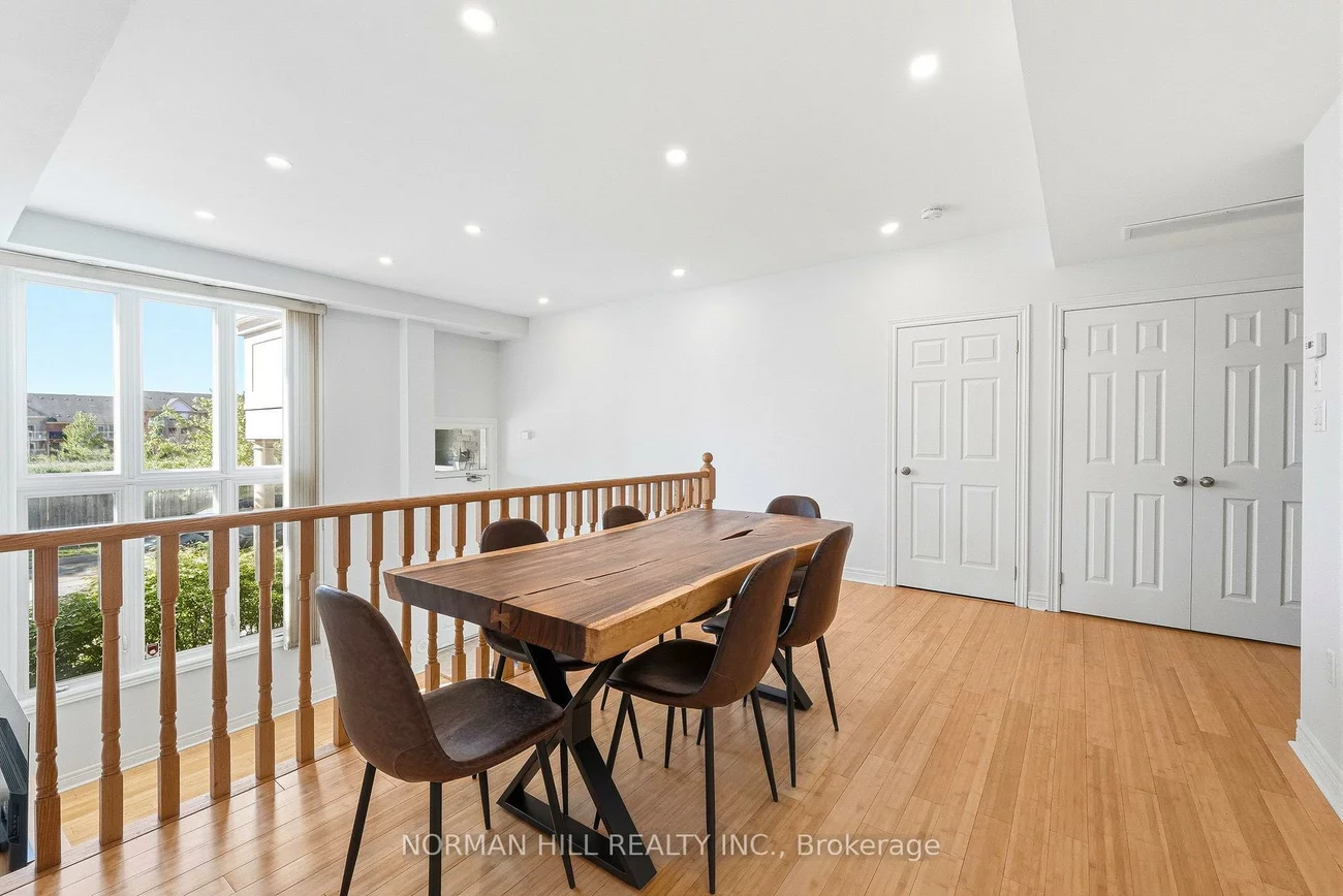 42, Comely, Milliken Mills East, Markham