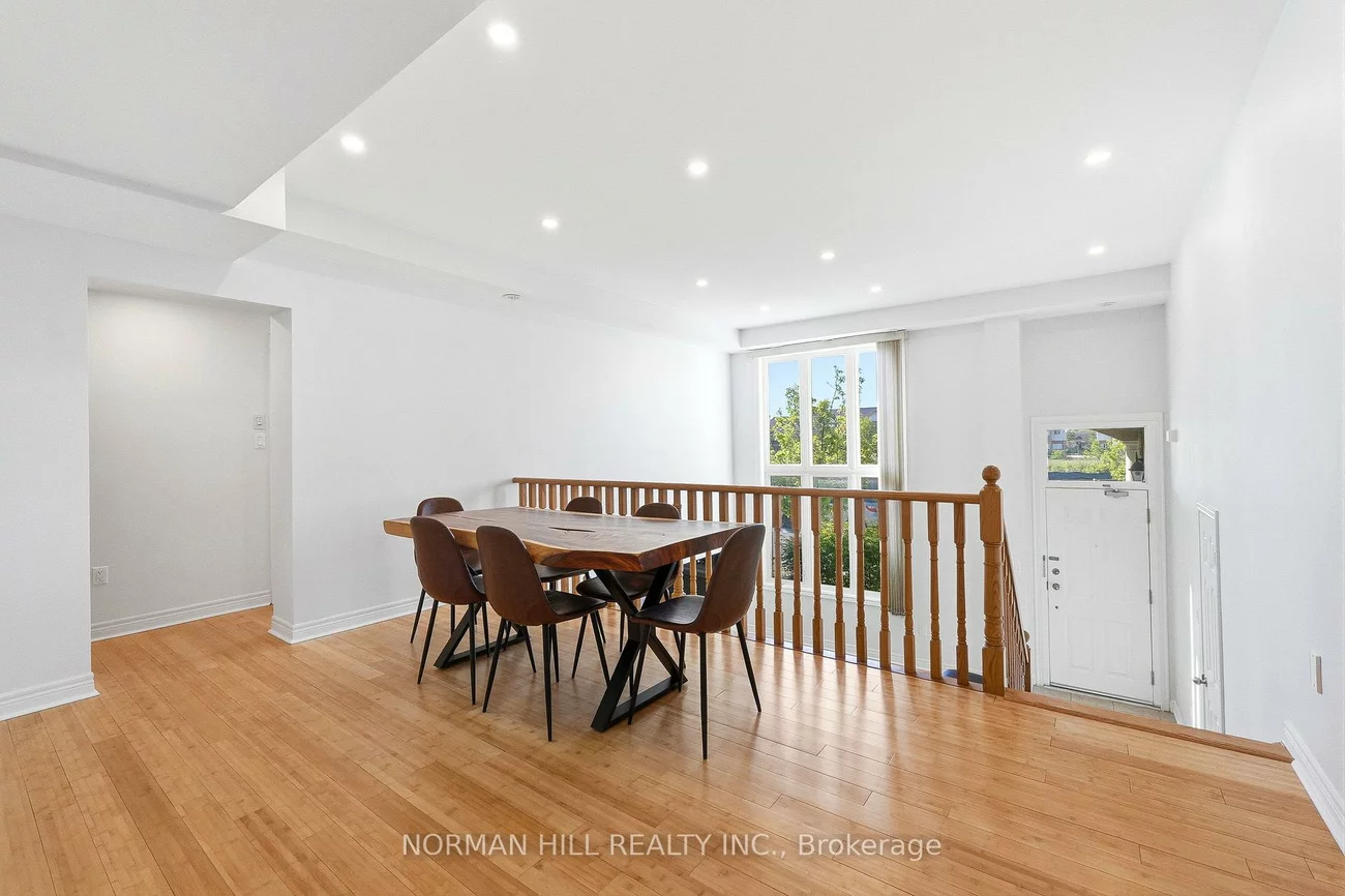 42, Comely, Milliken Mills East, Markham