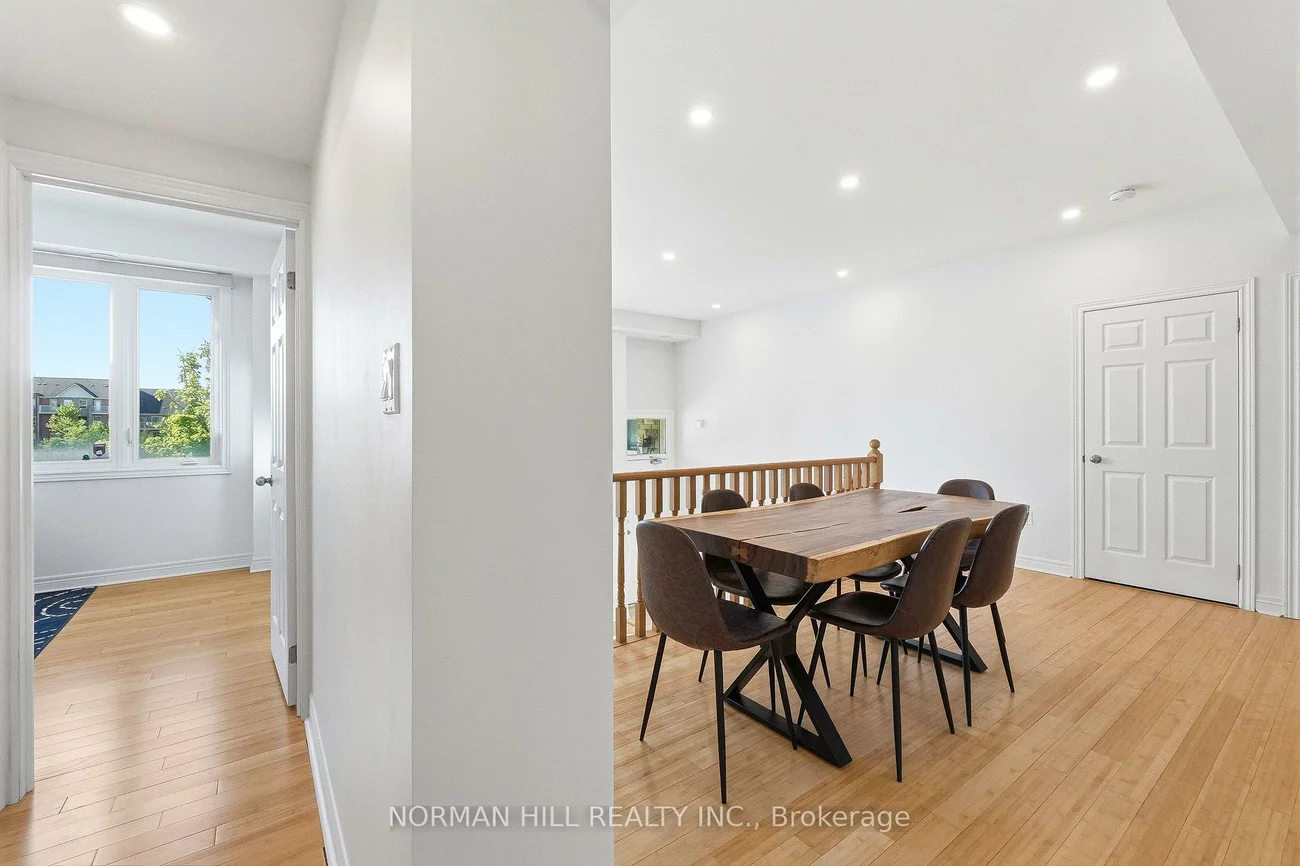 42, Comely, Milliken Mills East, Markham