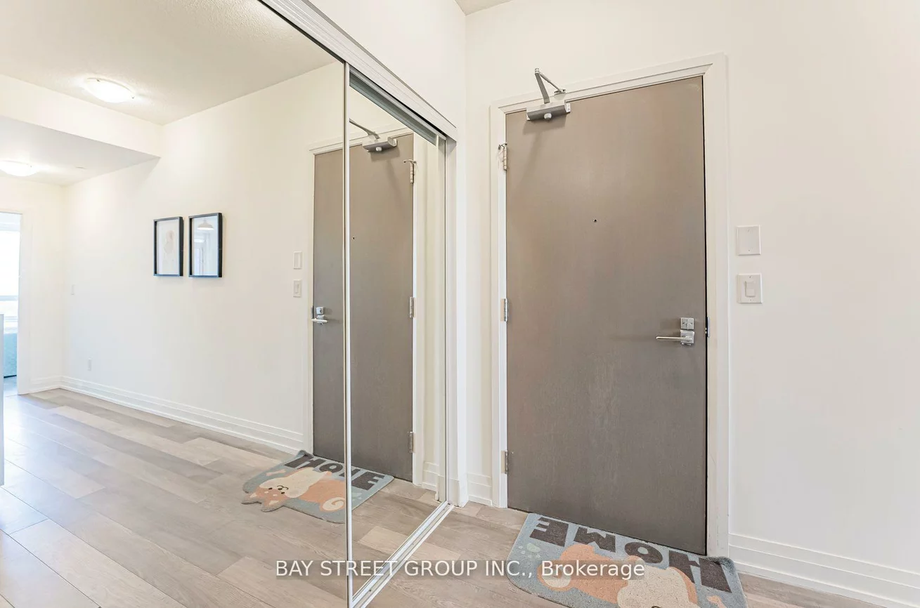 7167, Yonge, Thornhill, Markham