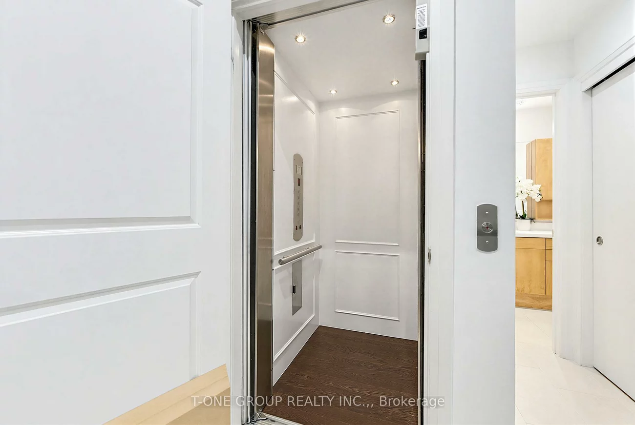 57, Village, Unionville, Markham