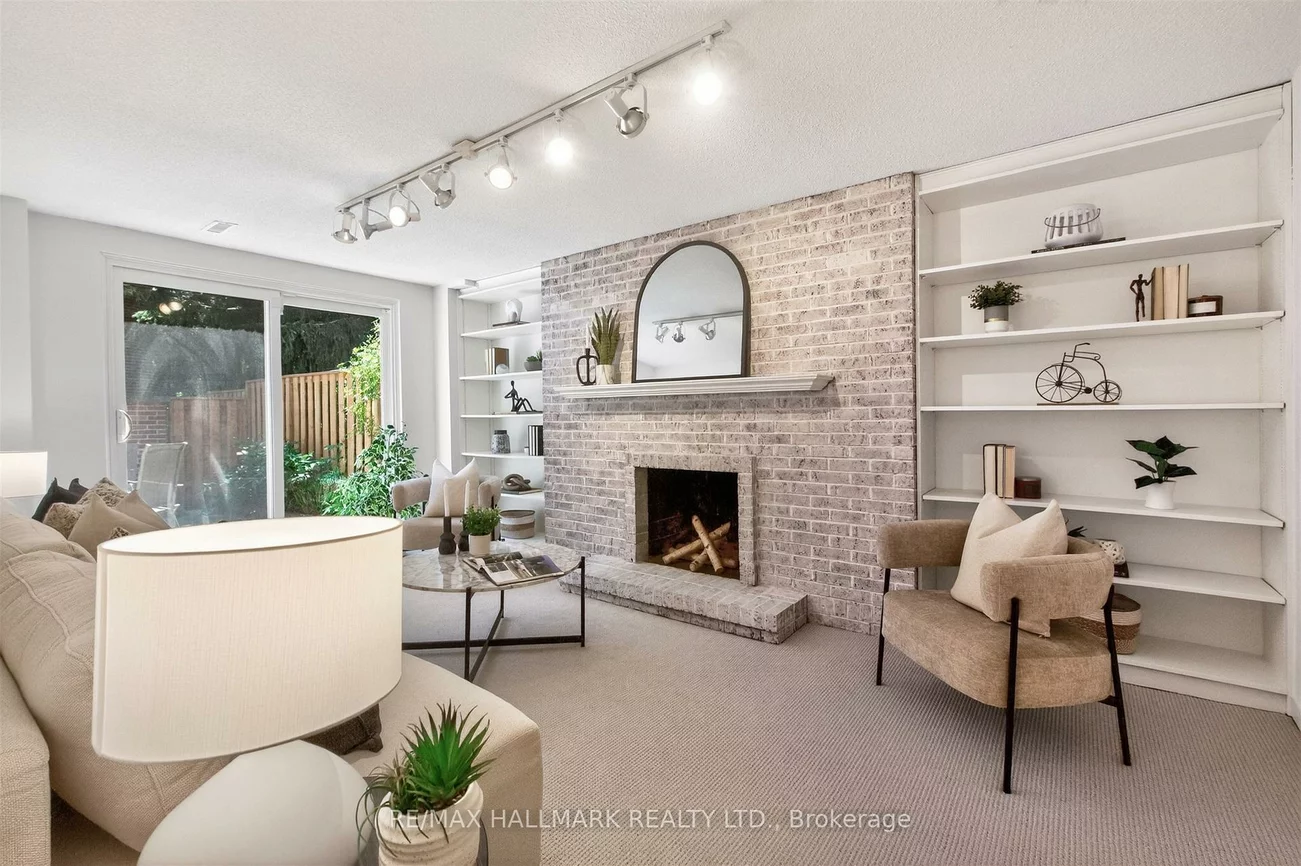 27, Hyde Park, German Mills, Markham