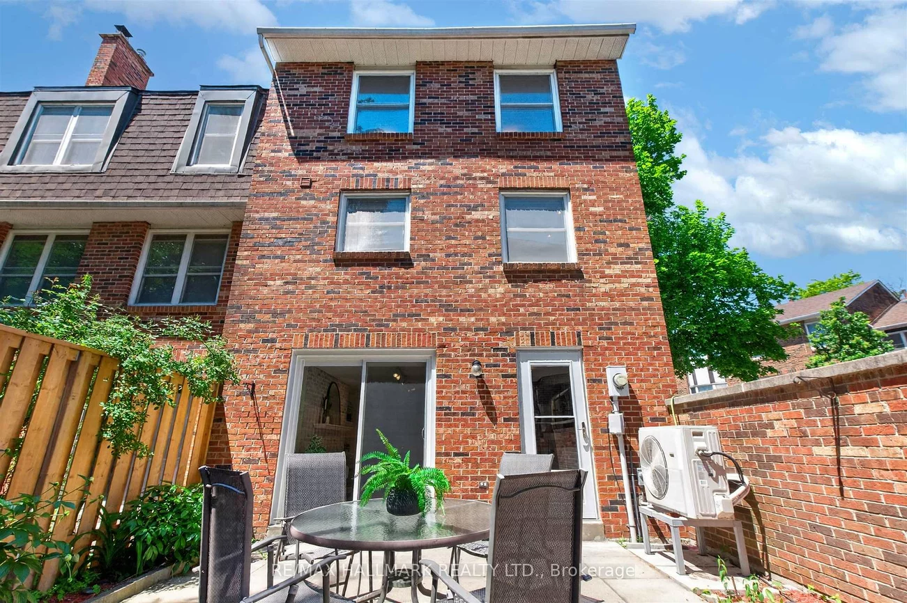 27, Hyde Park, German Mills, Markham