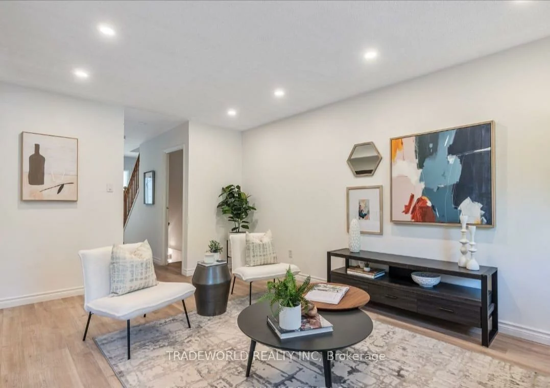 60, Camelot, Markham Village, Markham