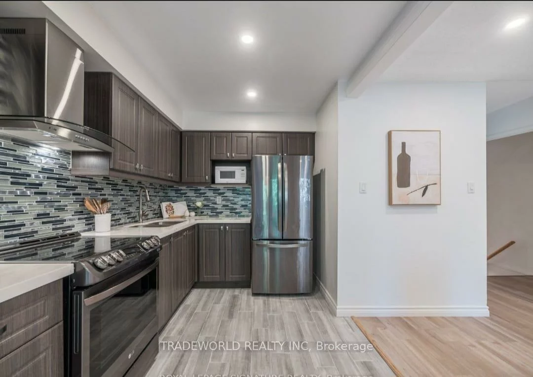 60, Camelot, Markham Village, Markham