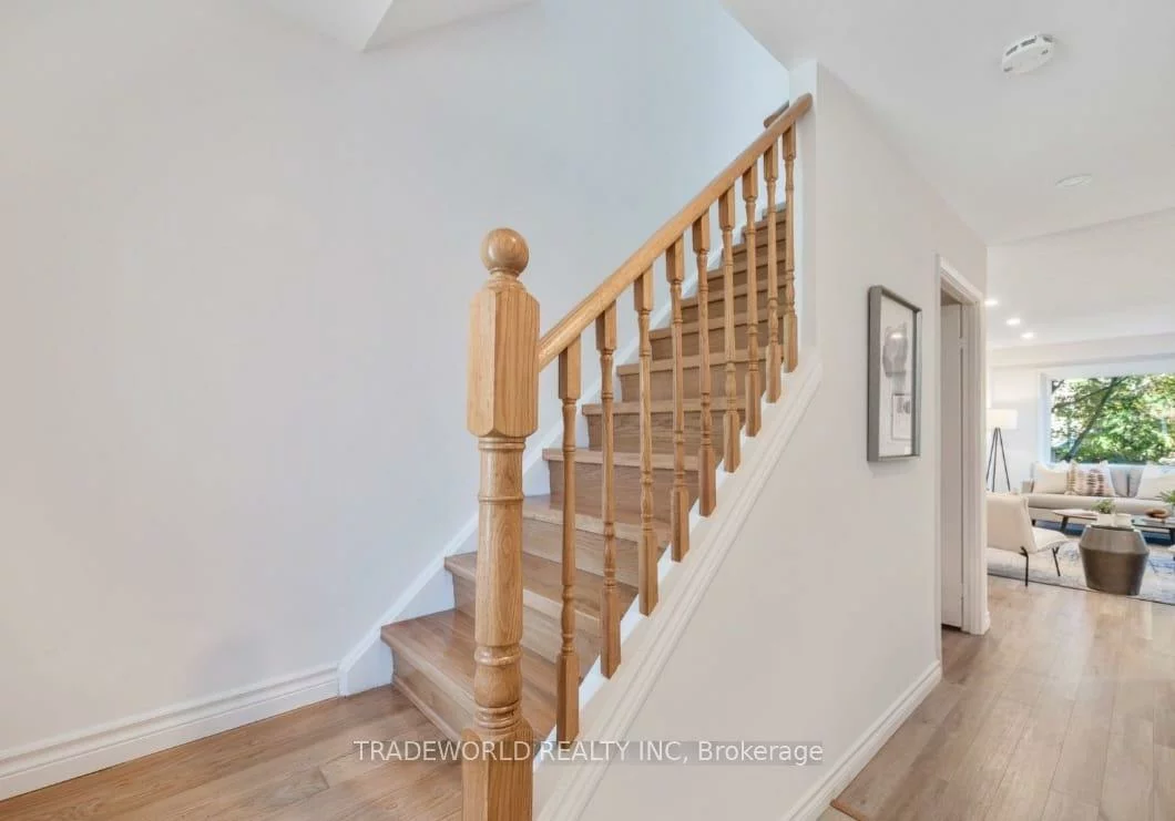 60, Camelot, Markham Village, Markham