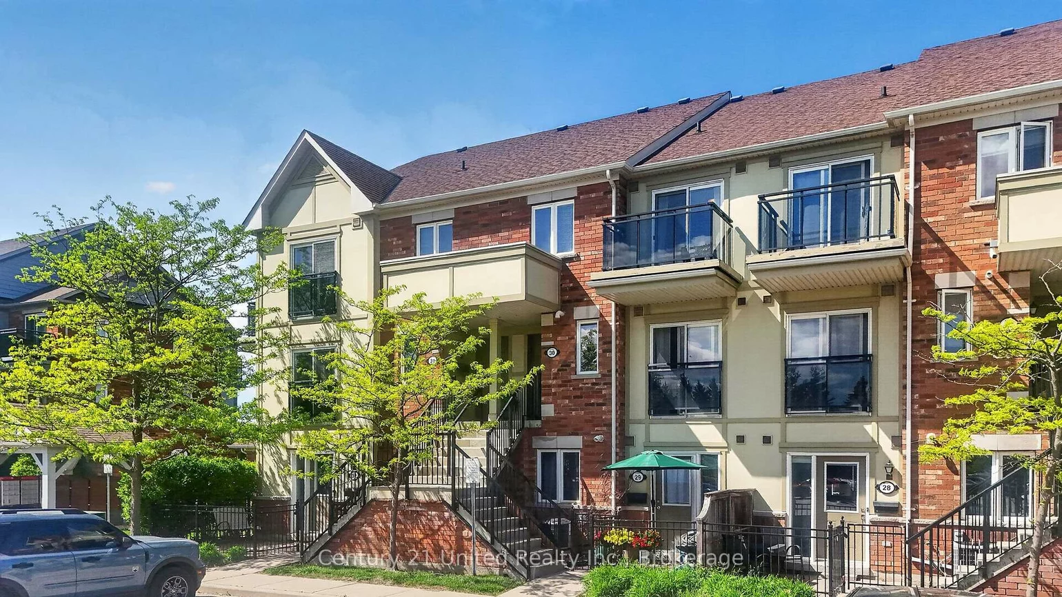 2285, Bur Oak, Greensborough, Markham