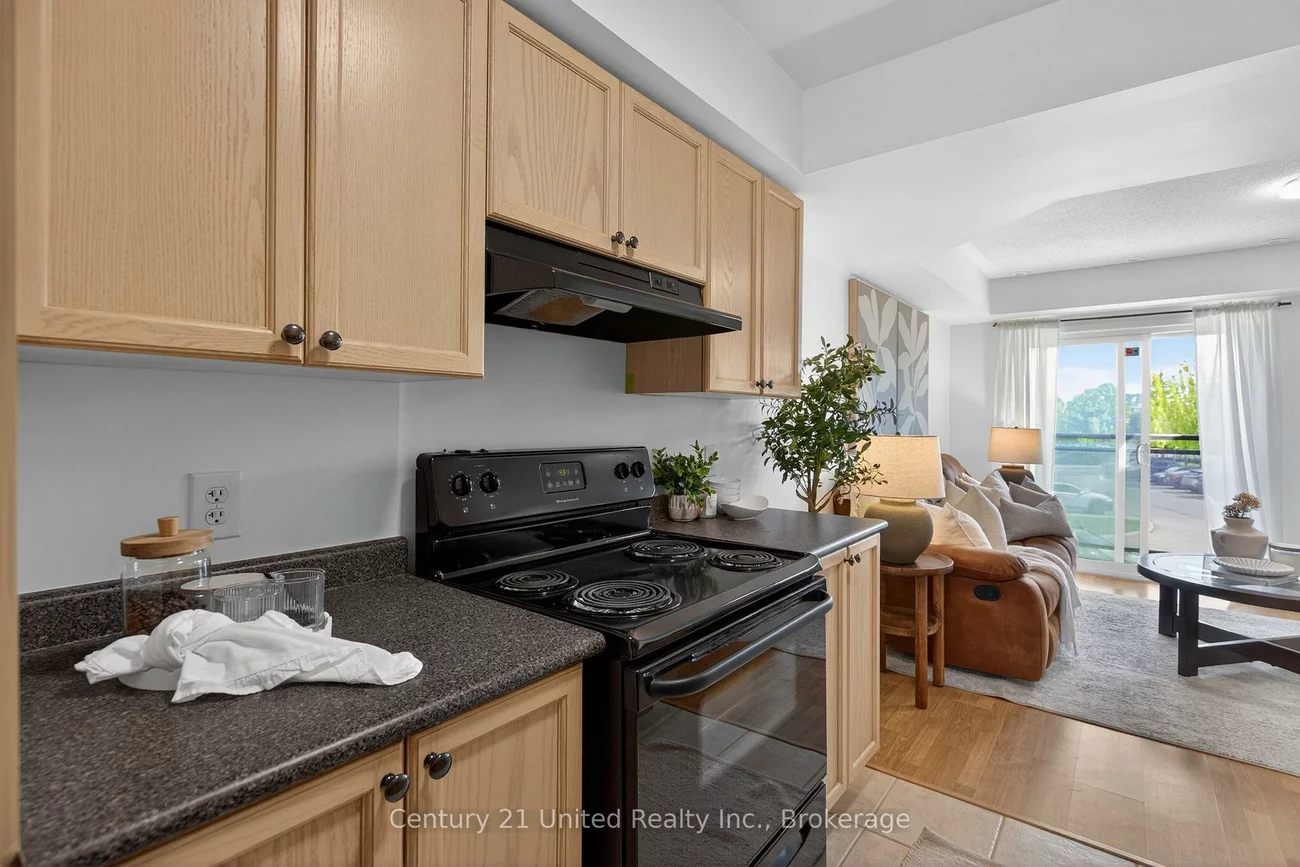 2285, Bur Oak, Greensborough, Markham