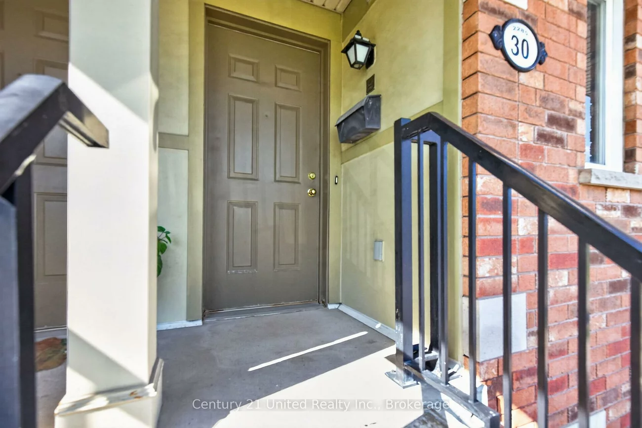 2285, Bur Oak, Greensborough, Markham
