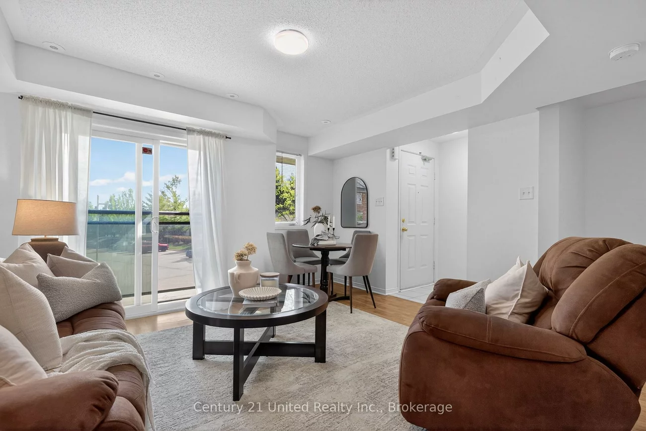 2285, Bur Oak, Greensborough, Markham