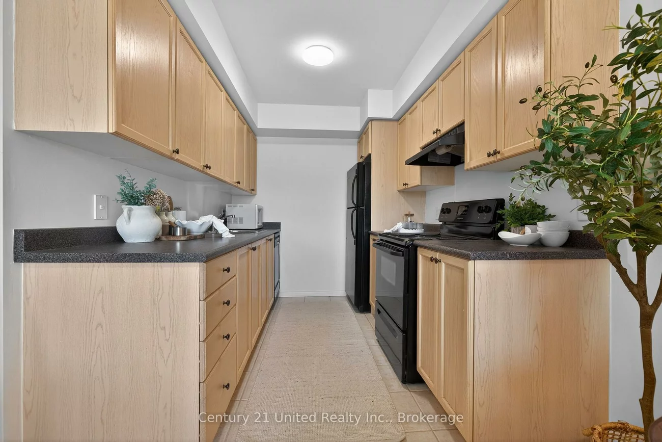 2285, Bur Oak, Greensborough, Markham
