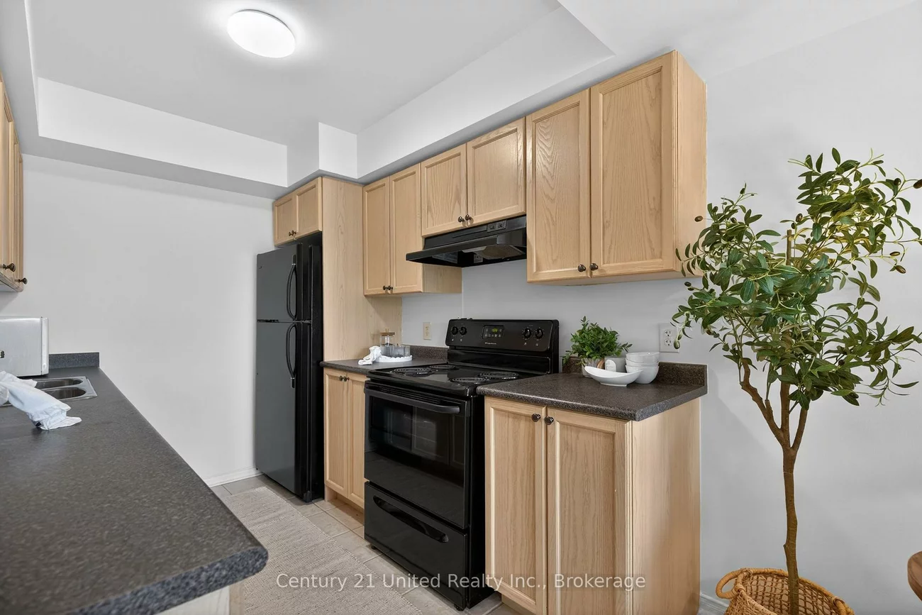 2285, Bur Oak, Greensborough, Markham
