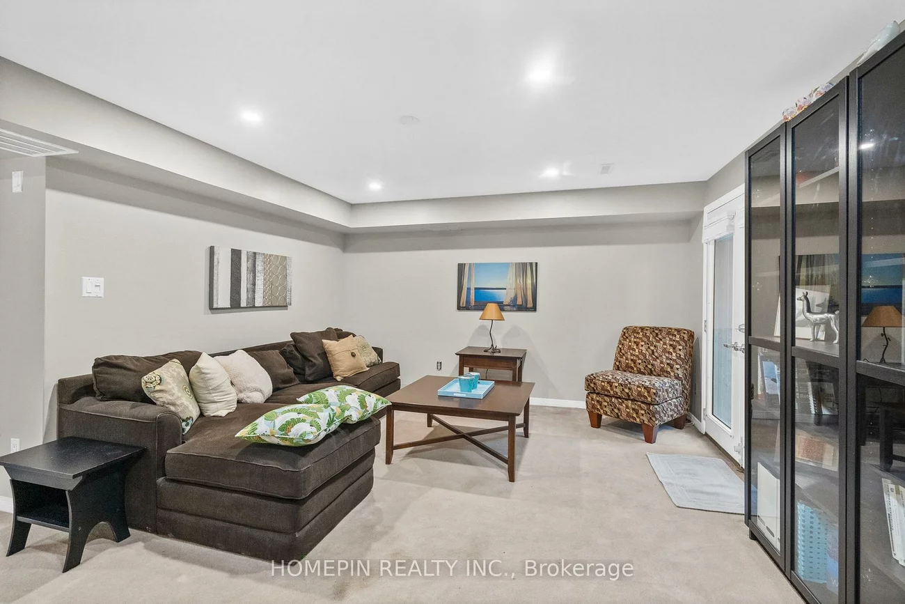 86, Confederation, Thornhill, Markham