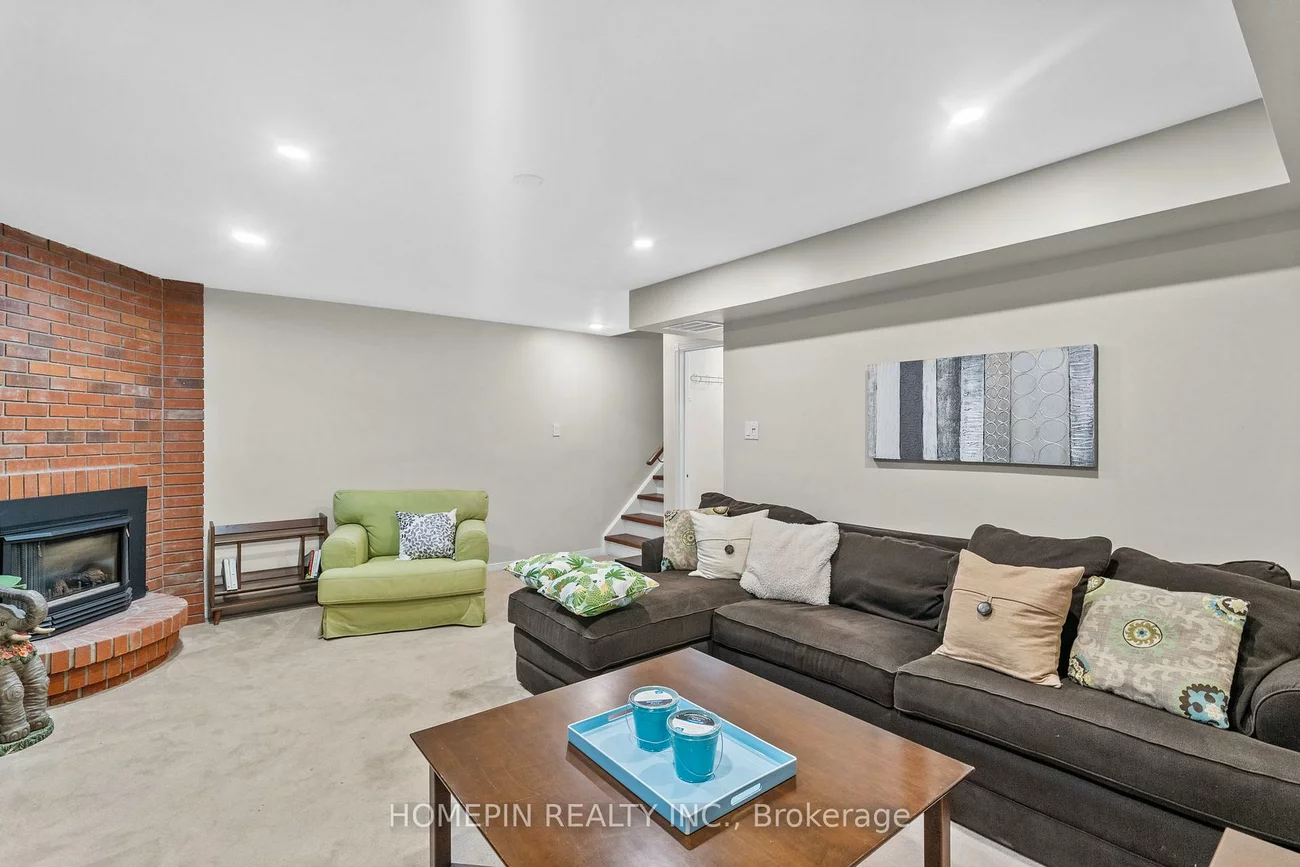 86, Confederation, Thornhill, Markham