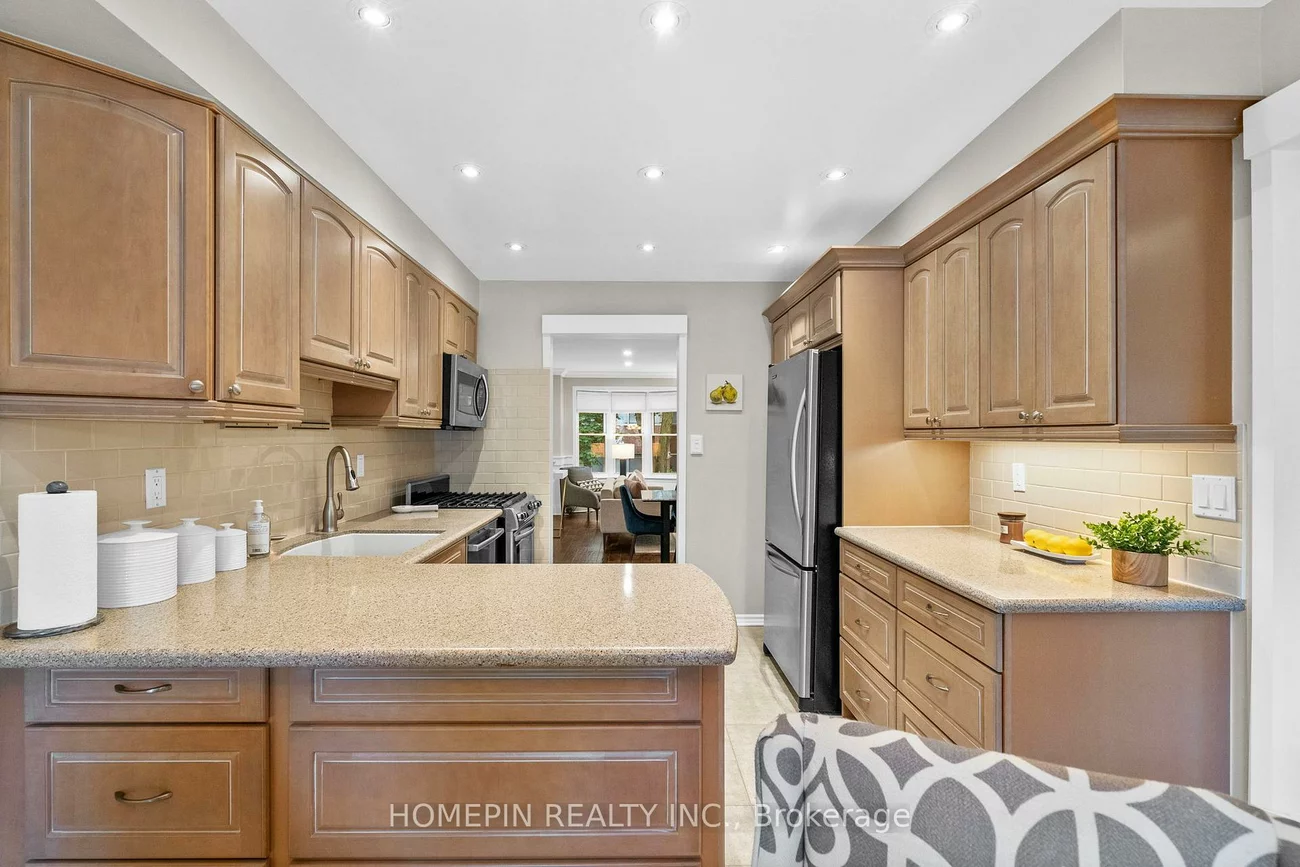 86, Confederation, Thornhill, Markham
