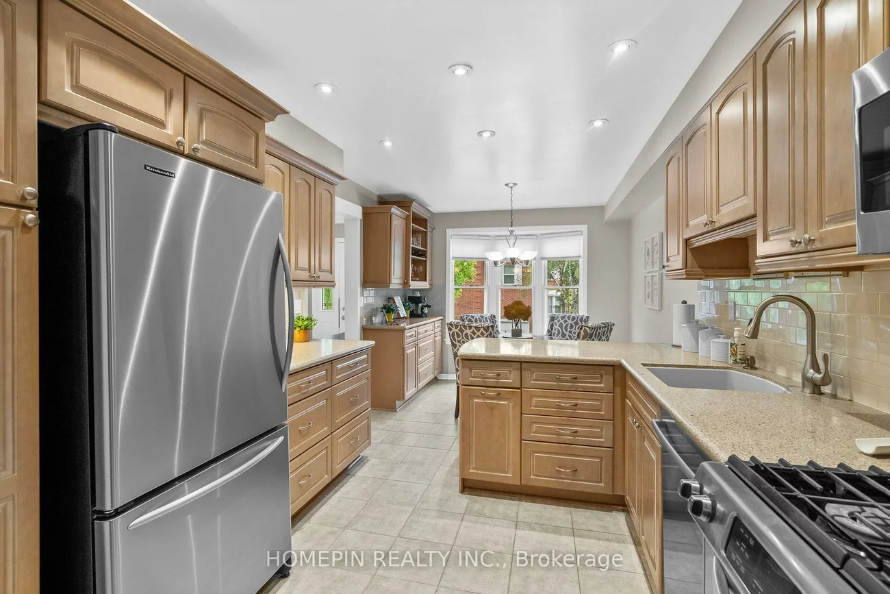 86, Confederation, Thornhill, Markham