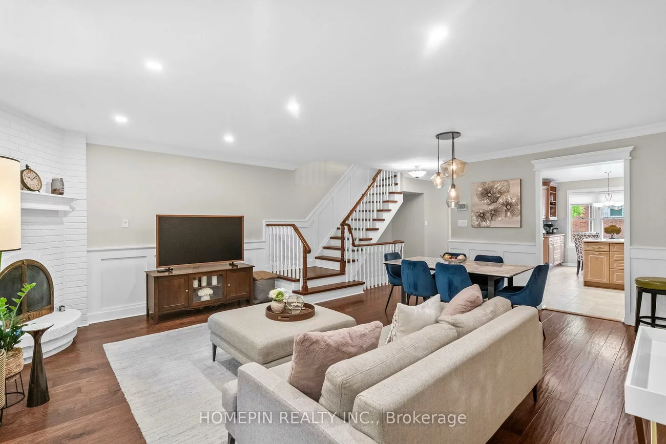 86, Confederation, Thornhill, Markham