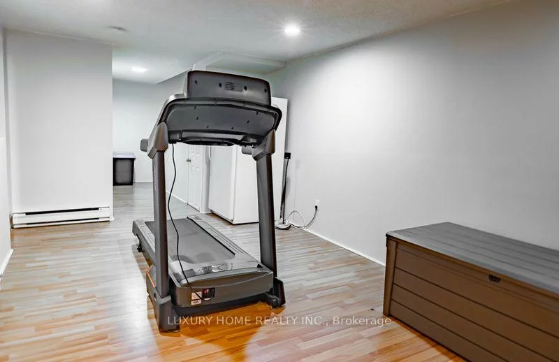 4, HARPER, Aileen-Willowbrook, Markham
