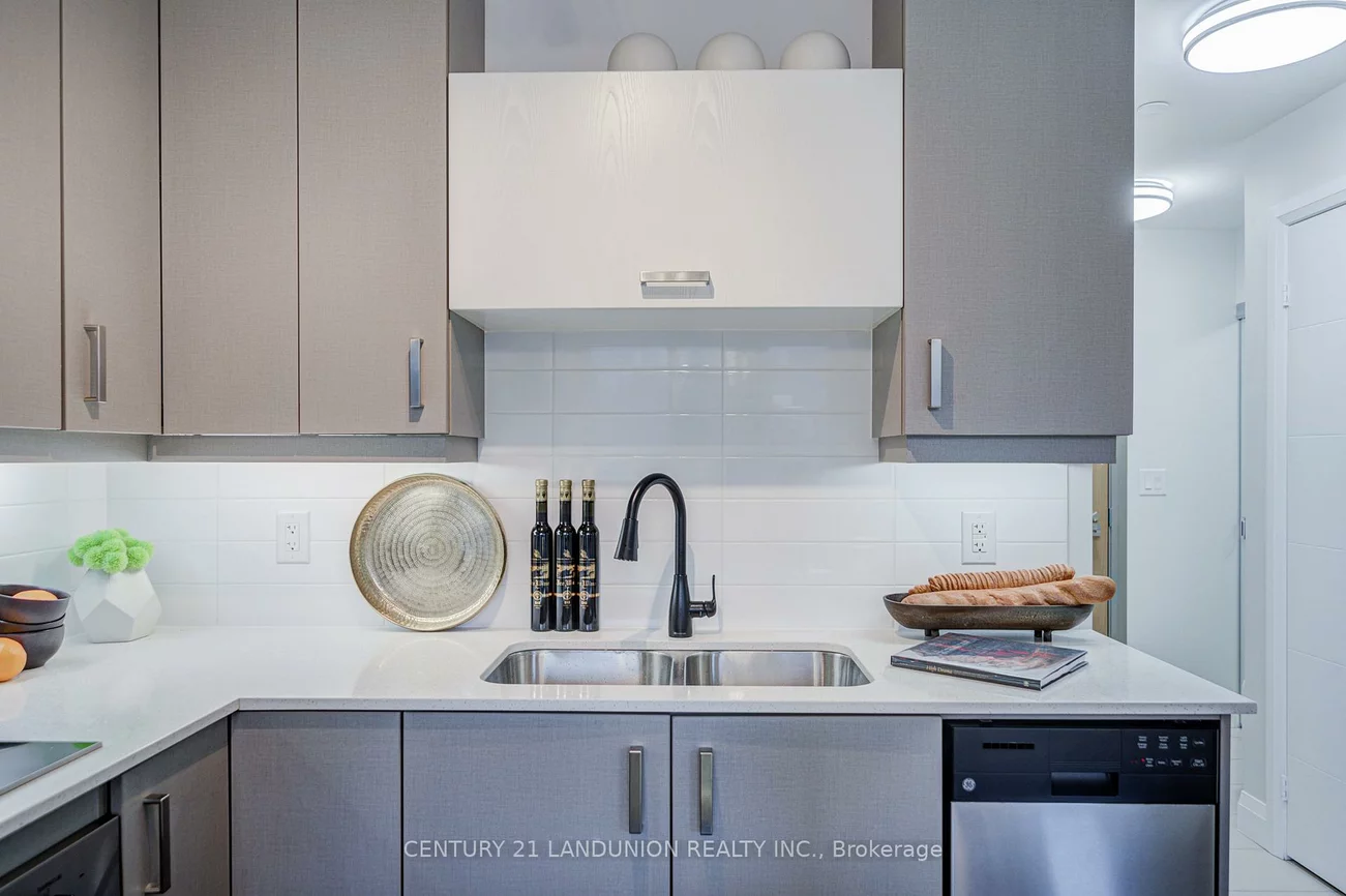 18, Uptown, Unionville, Markham