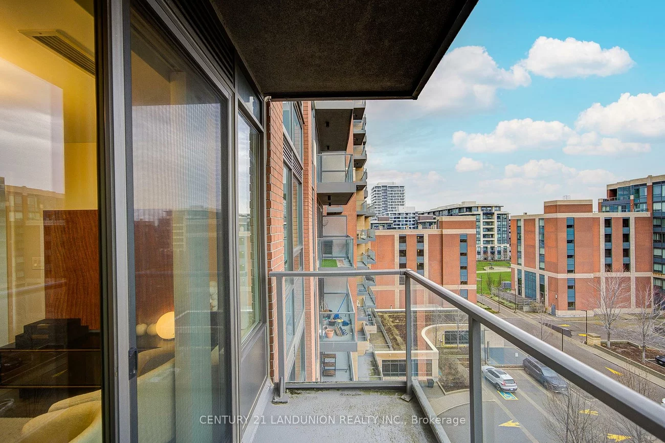 18, Uptown, Unionville, Markham
