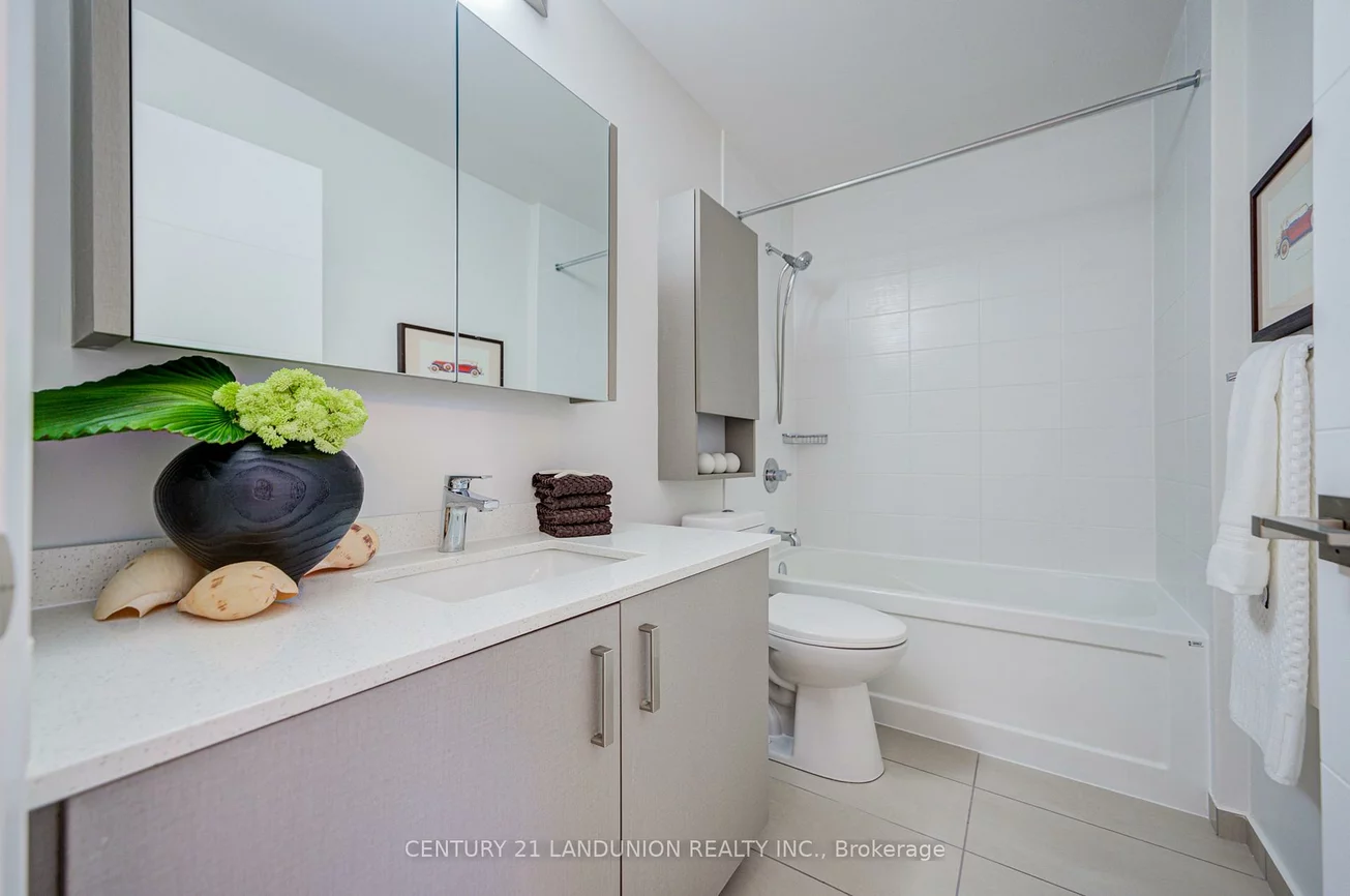 18, Uptown, Unionville, Markham