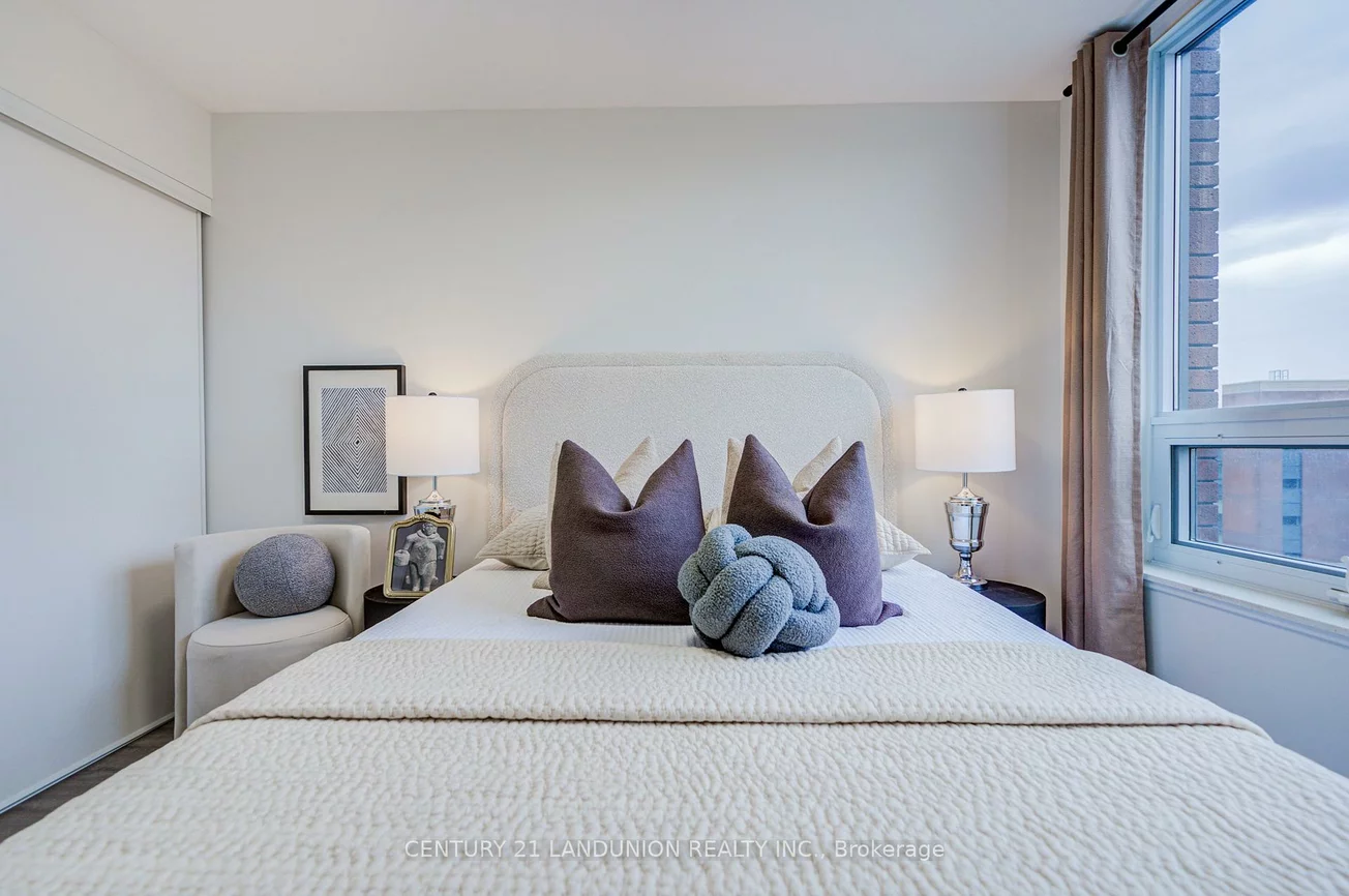 18, Uptown, Unionville, Markham
