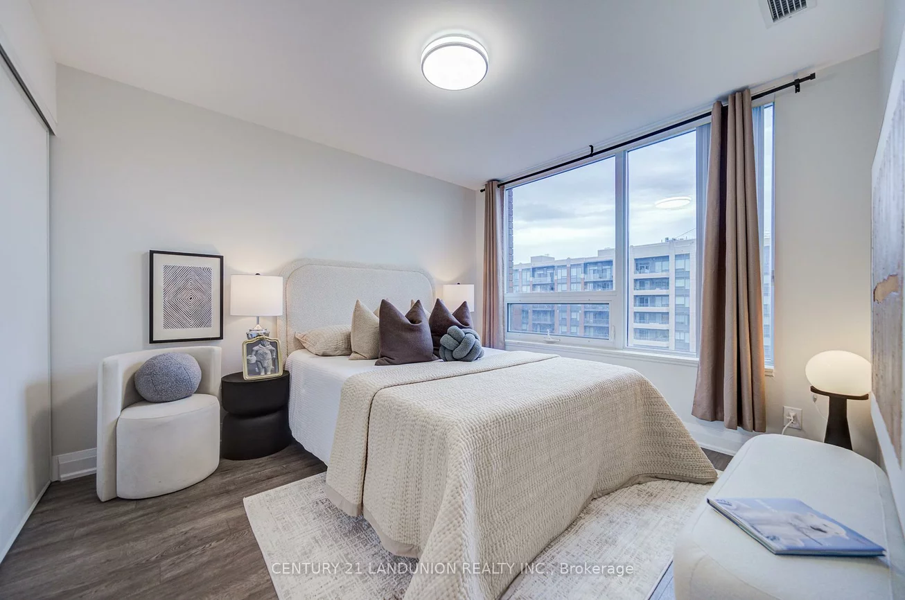 18, Uptown, Unionville, Markham