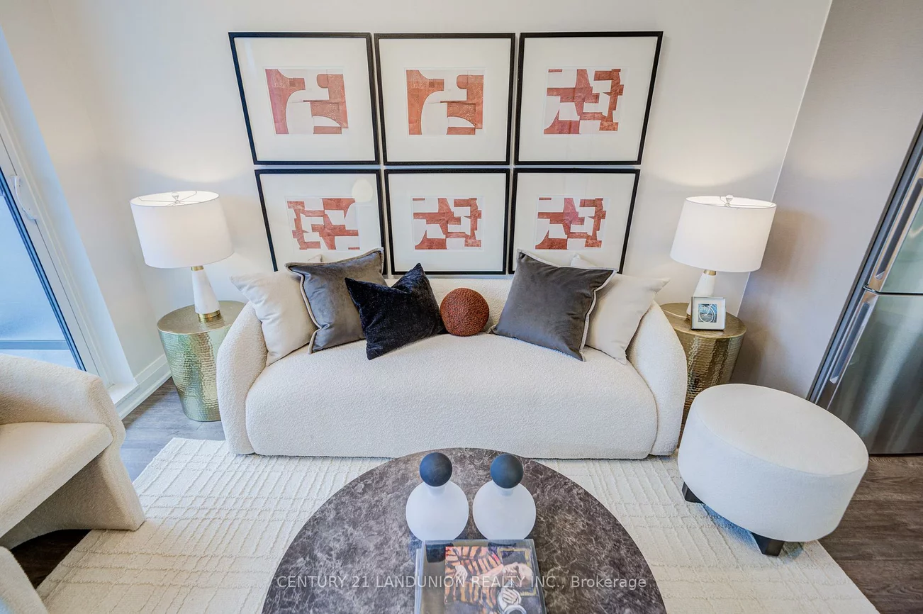 18, Uptown, Unionville, Markham
