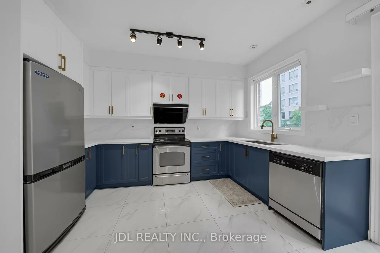 25, Galleria, Commerce Valley, Markham