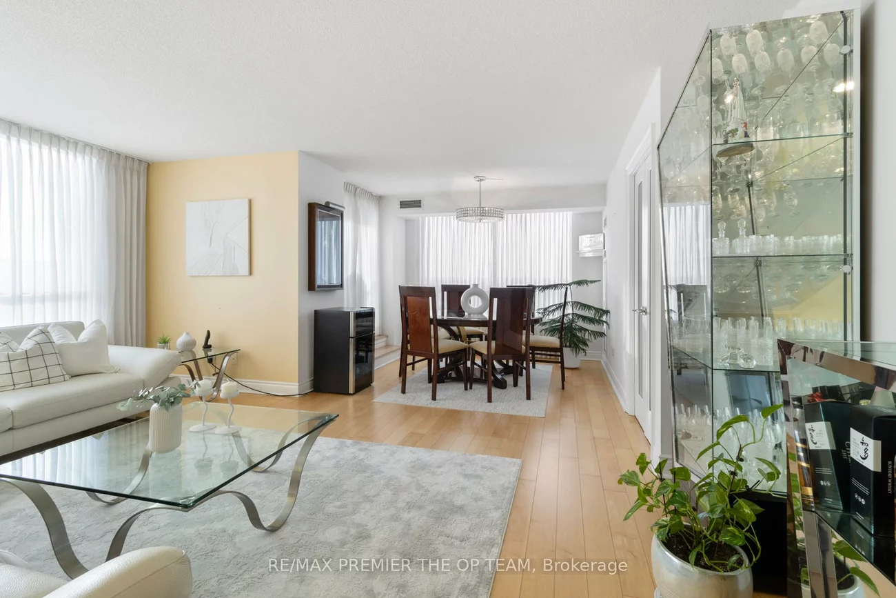 23, Cox, Unionville, Markham