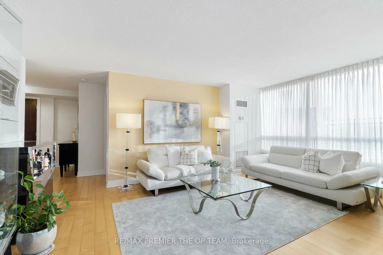 23, Cox, Unionville, Markham