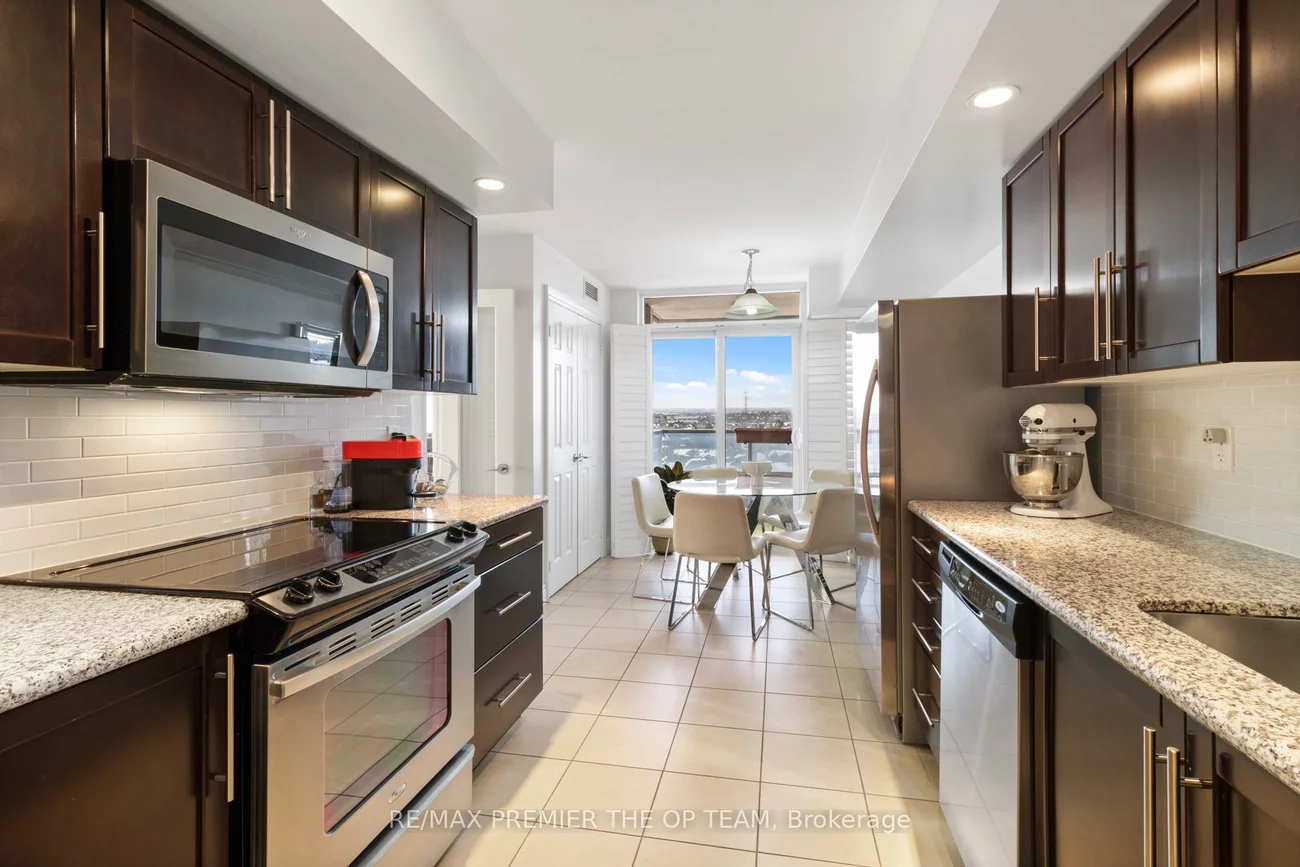 23, Cox, Unionville, Markham