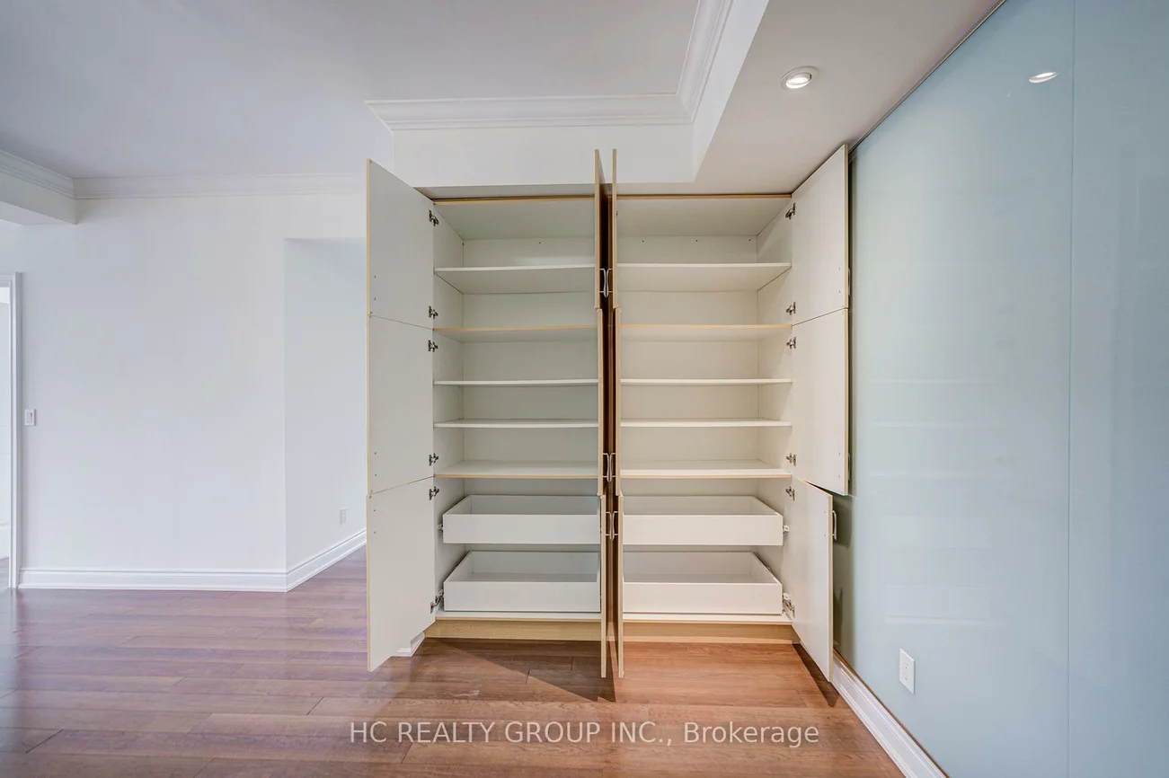 89, South Town Centre, Unionville, Markham