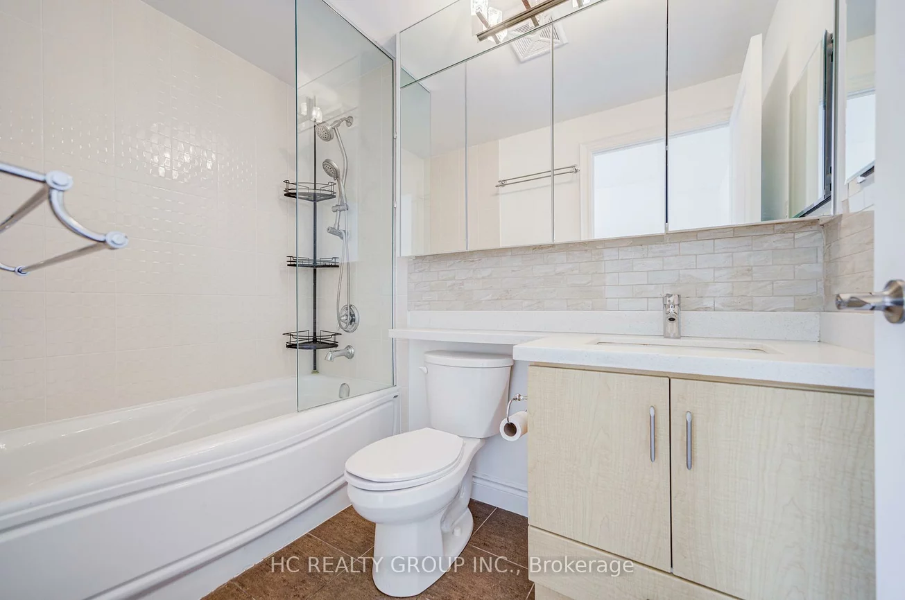 89, South Town Centre, Unionville, Markham