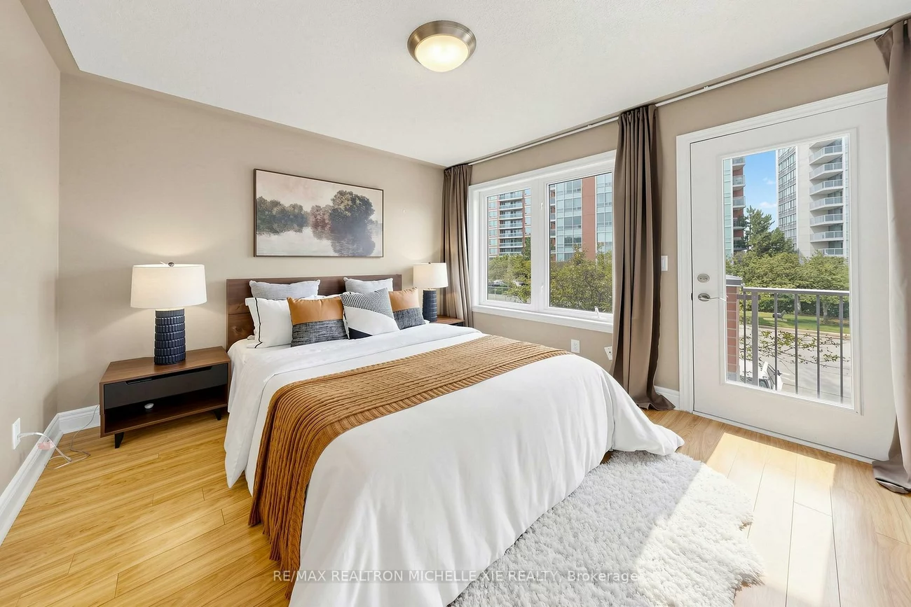 82, Suncrest, Commerce Valley, Markham