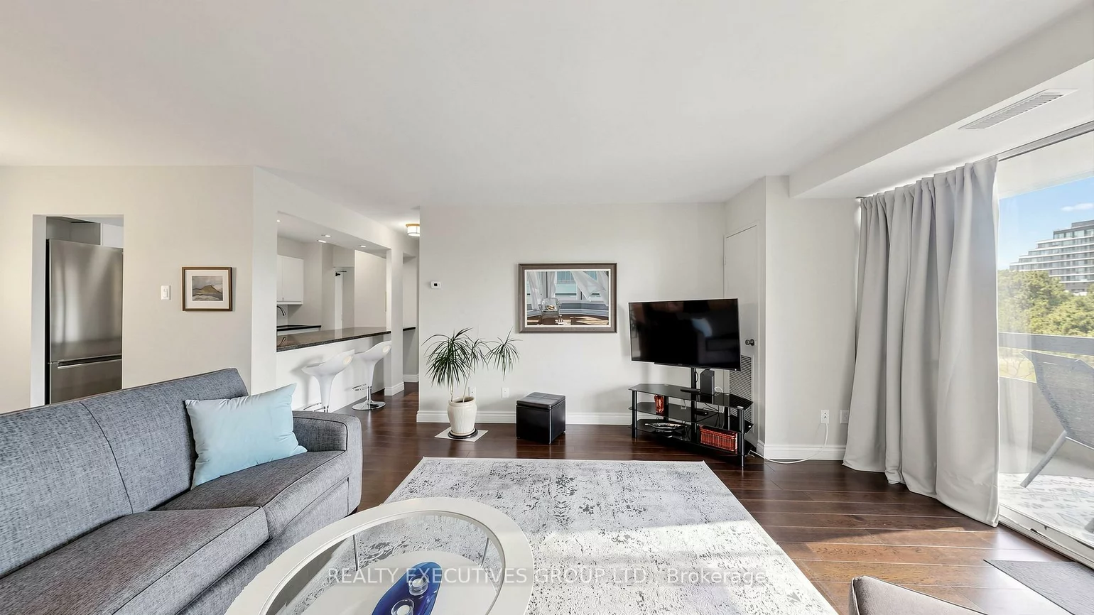 8111, Yonge, Royal Orchard, Markham