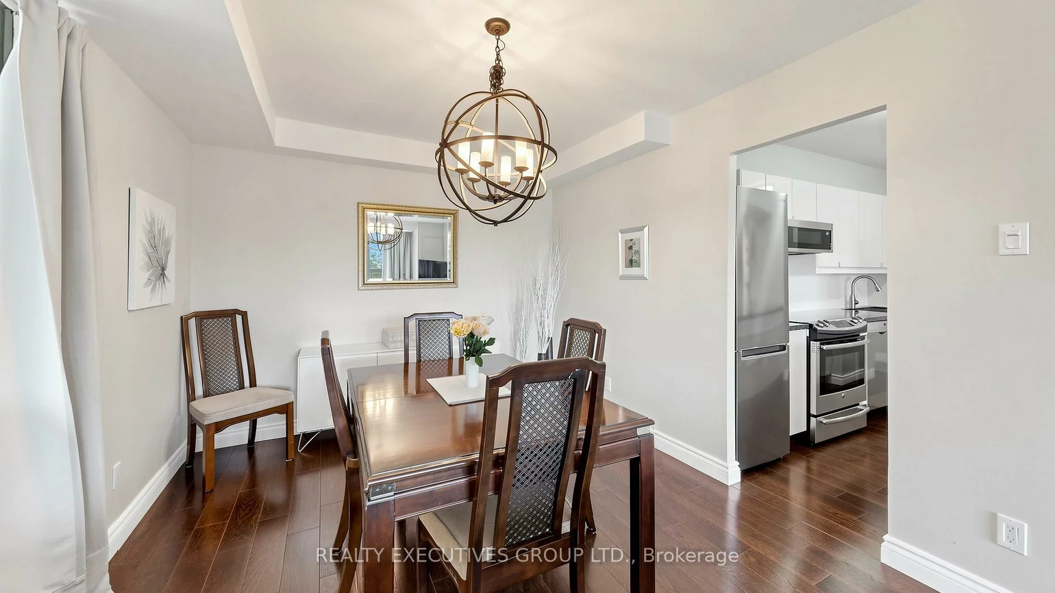8111, Yonge, Royal Orchard, Markham
