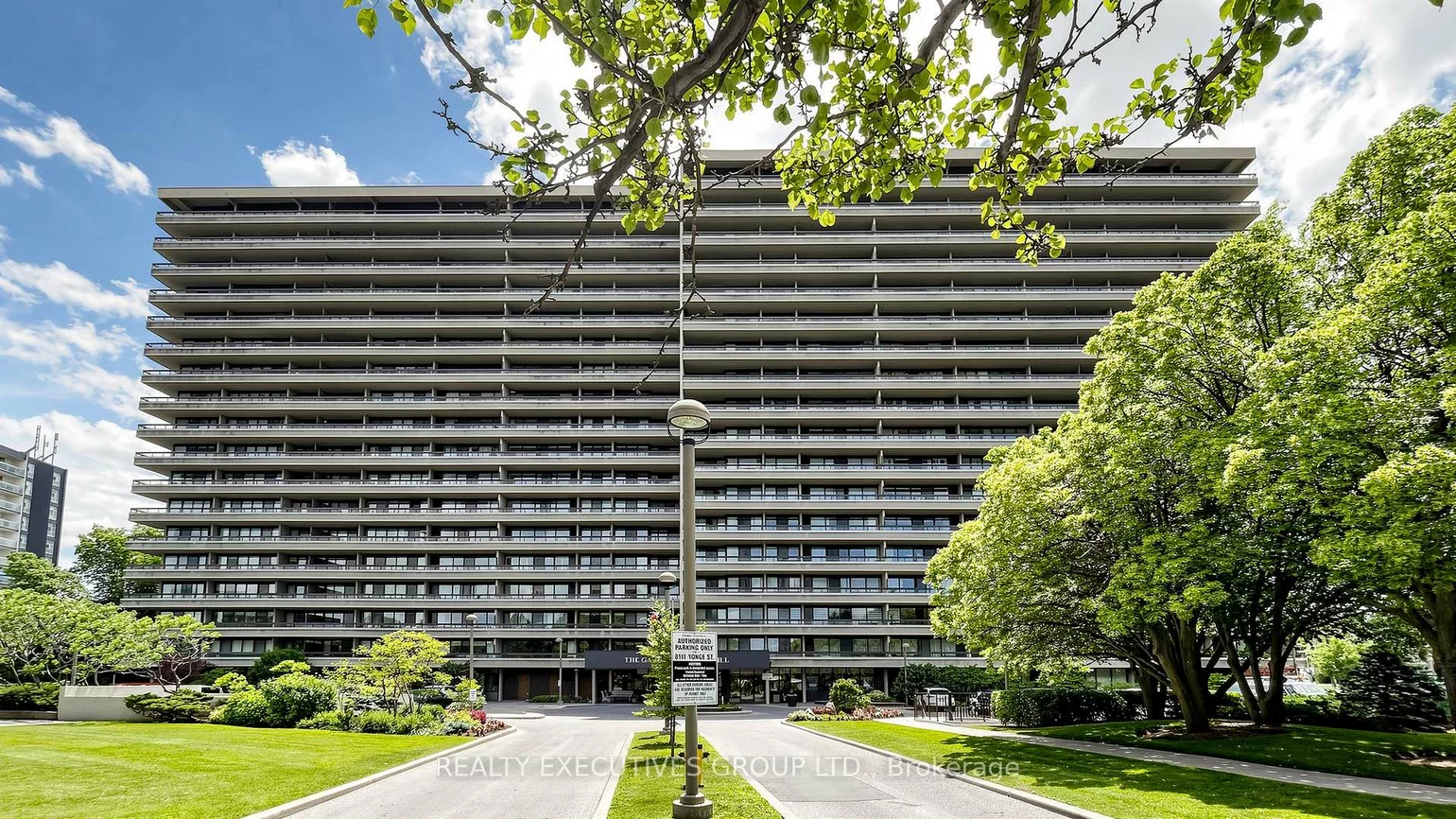 8111, Yonge, Royal Orchard, Markham