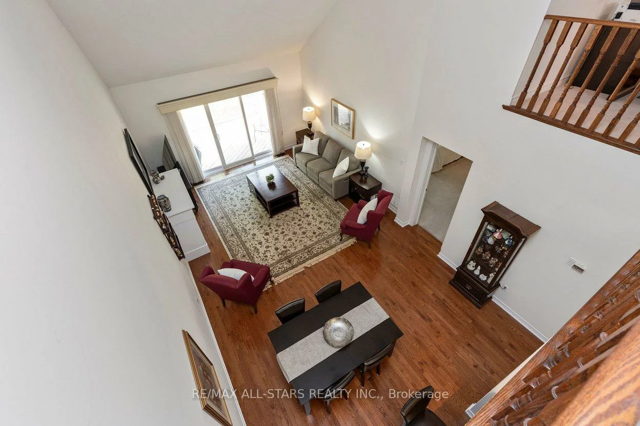 52, Oasis, Greensborough, Markham
