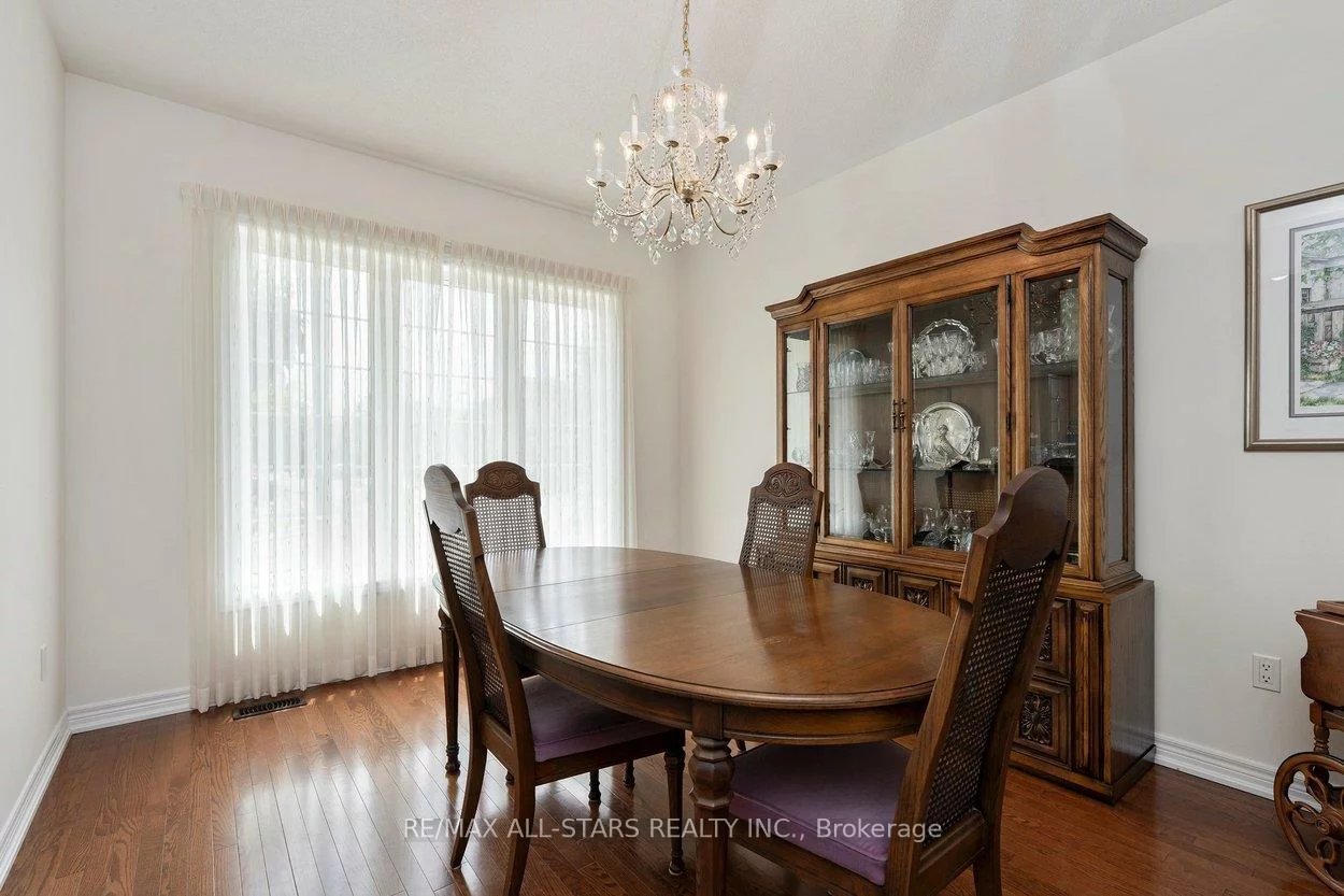 52, Oasis, Greensborough, Markham